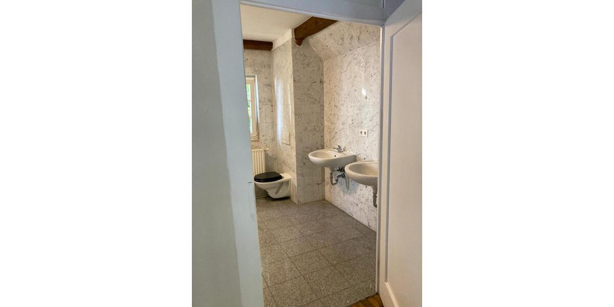 charmantes Haus mit 2 Zi.-Whg.118qm mit Galerie + Deckenbalken 2 zimmer