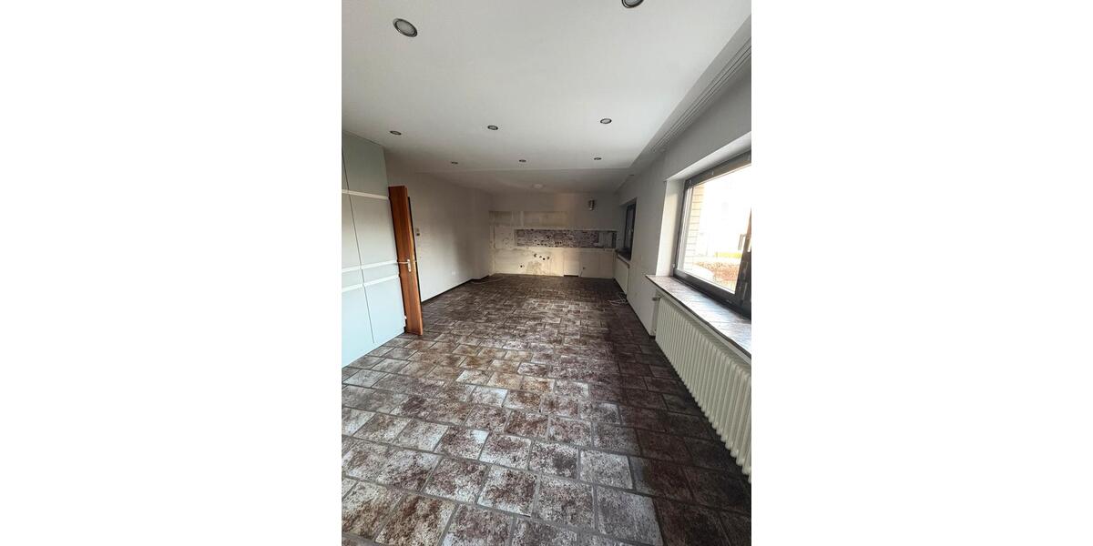 Doppelhaushälfte Eschweiler - 5 Zimmer, 250 m&sup2;, 1.760&euro; | Angebot:25422417