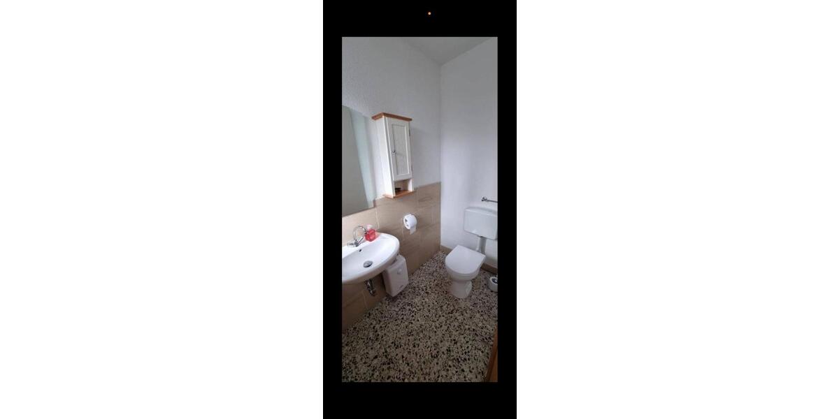 Einfamilienhaus Hemer - 12 Zimmer, 300 m&sup2;, 2.200&euro; | Angebot:24742219