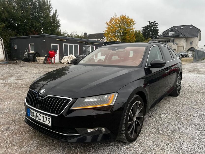 Skoda Superb 179.000 km 8.950 € Düren 52351