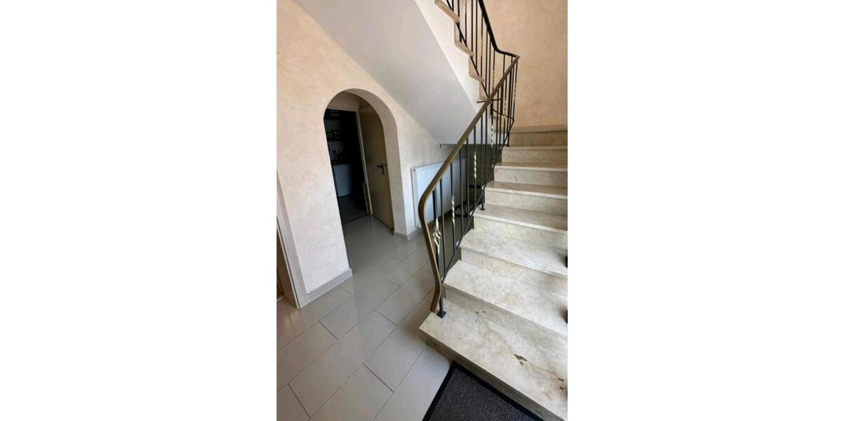 Einfamilienhaus Kalletal - 9 Zimmer, 190 m&sup2;, 320.000&euro; | Angebot:25053945