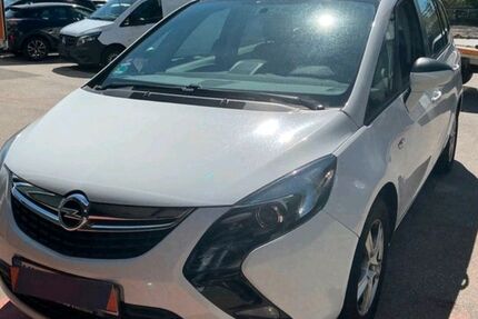 Opel Zafira 176.100 km 3.990 &euro; München 80995