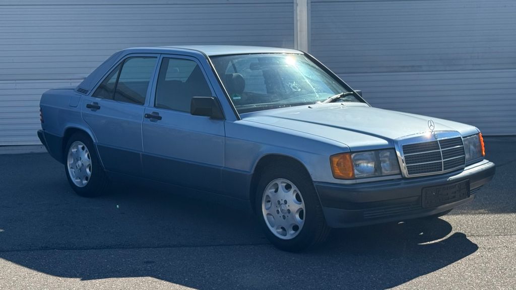 Mercedes-Benz 190 169.000 km 4.990 &euro; Bruchsal 76646