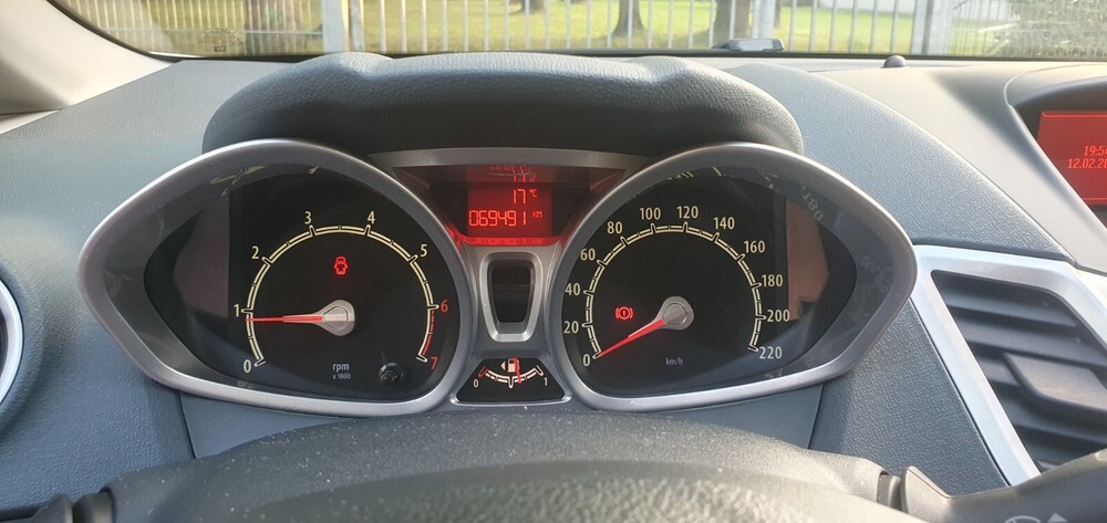 Ford Fiesta 70.229 km 3.800 € Nürnberg 90403