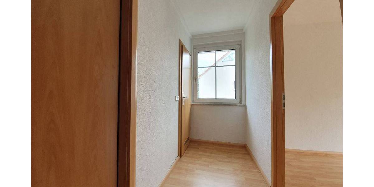 Etagenwohnung Zwickau Eckersbach - 2 Zimmer, 49 m&sup2;, 343&euro; | Angebot:26053400