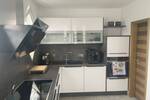 Top ausgestattet! Gepflegte Penthouse-Wohnung mit 2 TG-Stellplätzen in Pfinztal-Berghausen