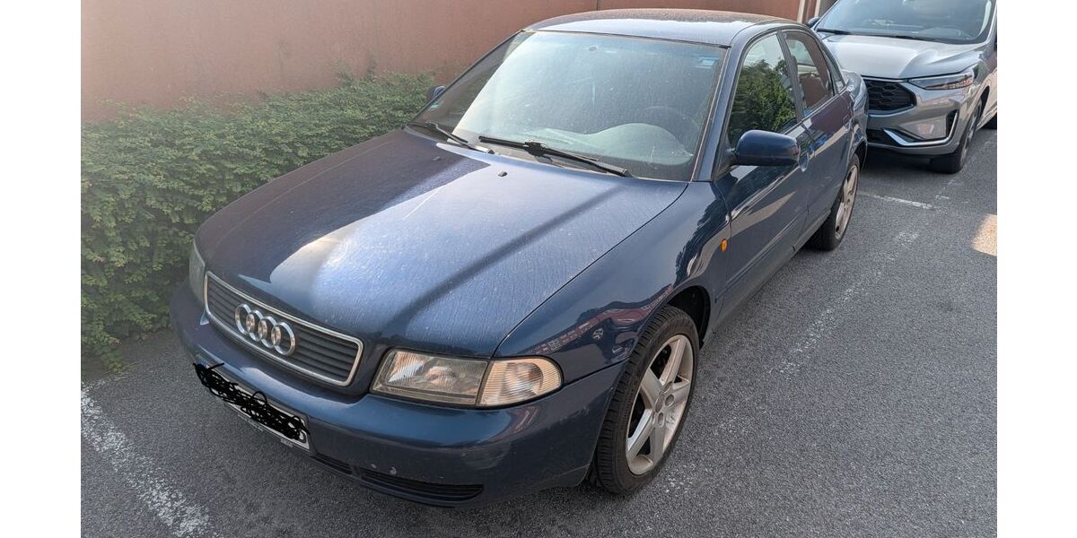 Audi A4 280.000 km 1.800 &euro; Lübeck 23566