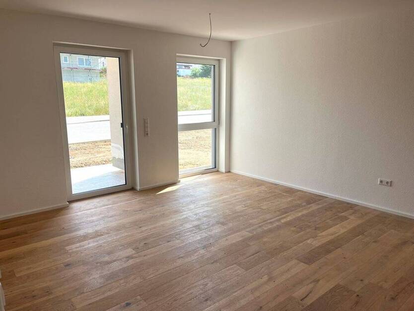 GartenWohnung sucht Erstmieter! Inklusive EBK.