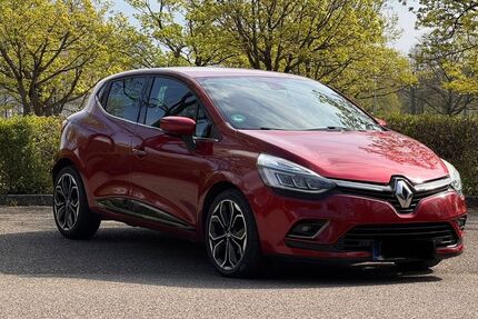 Renault Clio 90.000 km 9.100 &euro; Ulm 89075