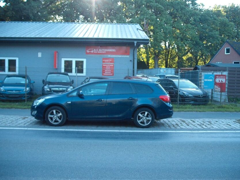 Opel Astra 262.688 km 1.599 € Loxstedt-Hahnenknoop 27612