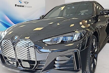 BMW i4 2.300 km 62.590 € Oldenburg 26135