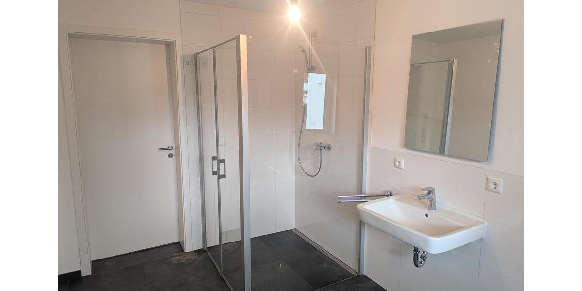 Etagenwohnung Straubing - 2 Zimmer, 77 m&sup2;, 930&euro; | Angebot:26134342