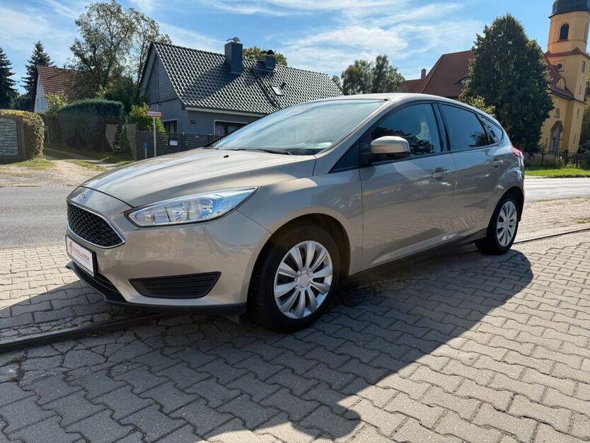 Ford Focus 65.801 km 8.999 € Niederlehme 15713