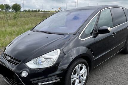Ford S-Max 166.000 km 5.950 &euro; Kassel 34125