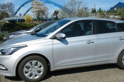 Hyundai i20 58.000 km 8.300 &euro; Mülheim ruhr 45473