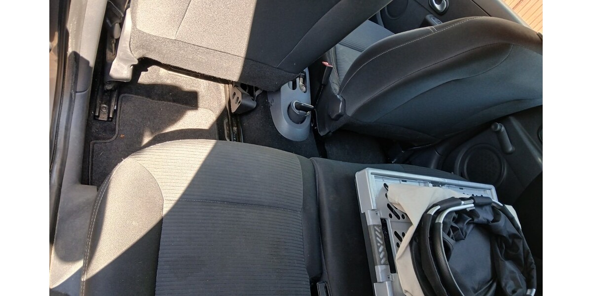 Renault Clio Grandtour Tom Tom Edition 165.000 km 3.400 € Rockenhausen 67806