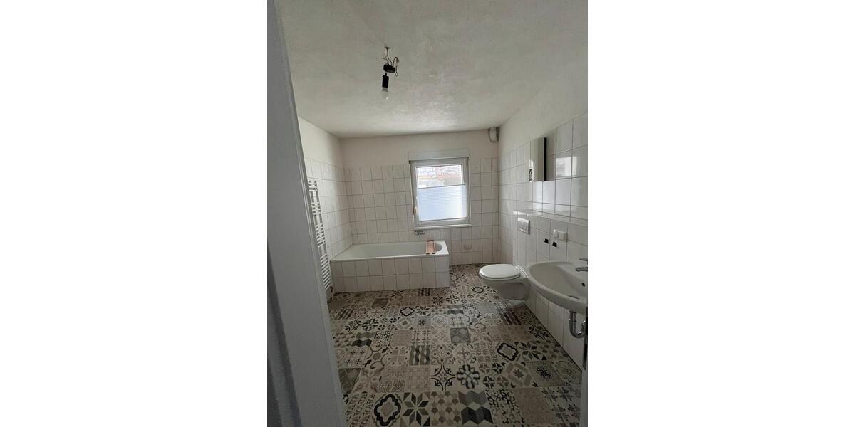 Einfamilienhaus Siegen Eiserfeld - 7 Zimmer, 135 m&sup2;, 260.000&euro; | Angebot:26904115
