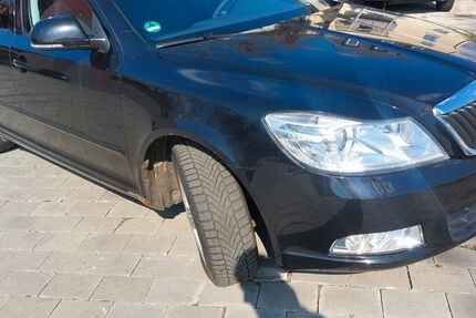 Skoda Octavia 199.470 km 1.299 &euro; Plauen 08523