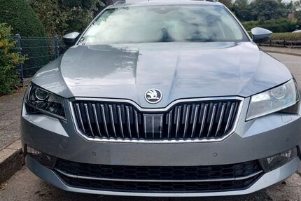Skoda Superb 169.000 km 11.900 &euro; Niebüll 25899