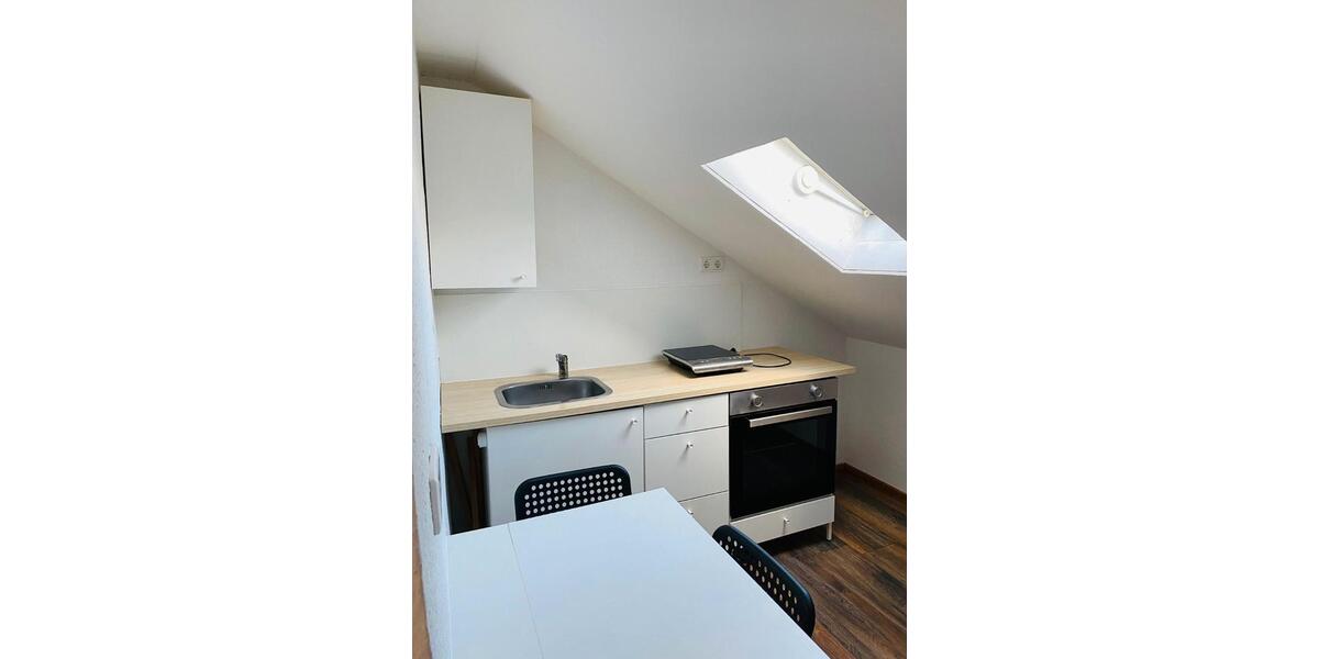Dachgeschoßwohnung Würzburg Lengfeld - 1 Zimmer, 35 m&sup2;, 600&euro; | Angebot:26351910