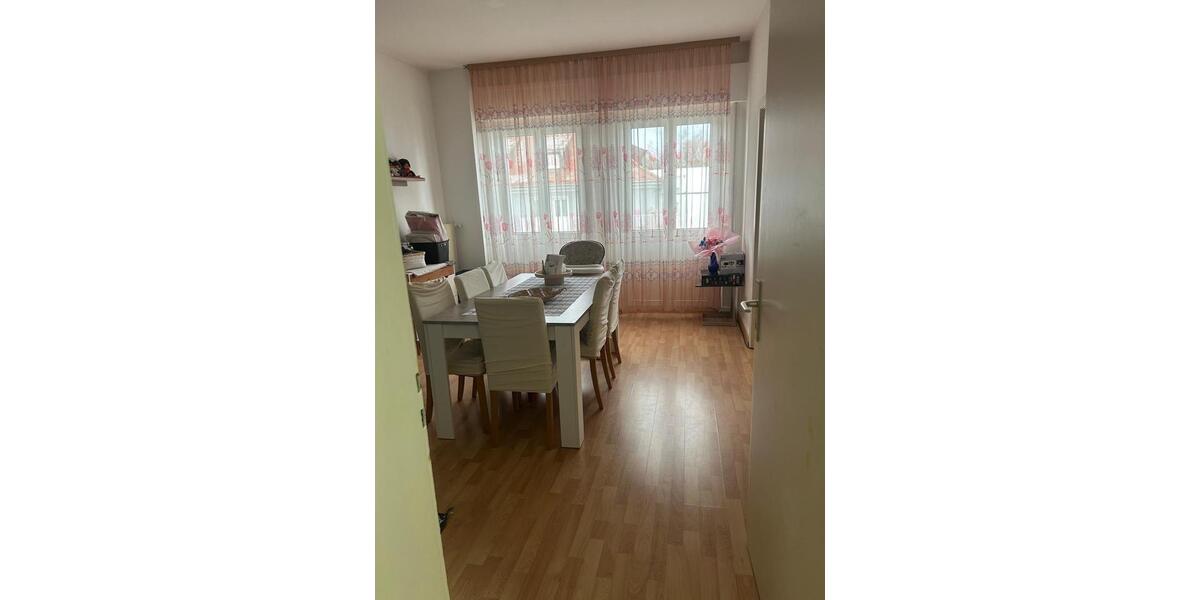 Etagenwohnung Donaueschingen - 5 Zimmer, 119 m&sup2;, 1.180&euro; | Angebot:26395533