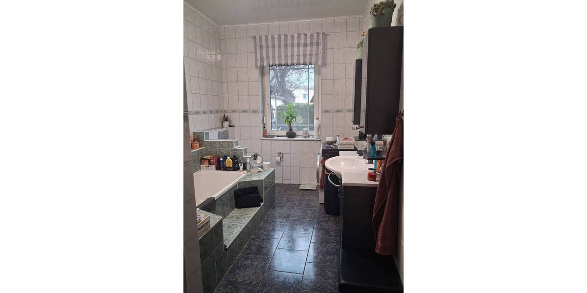 Einfamilienhaus Falkenberg Schmerkendorf - 7 Zimmer, 251 m&sup2;, 180.000&euro; | Angebot:26696009