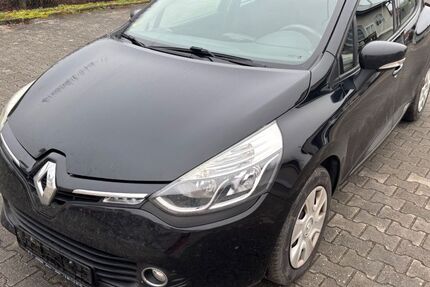 Renault Clio 79.800 km 7.800 &euro; Langquaid OT Niederleierndorf 84085