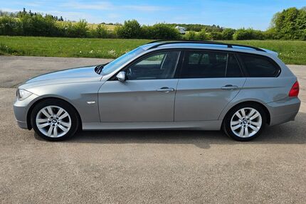 BMW 330 220.496 km 5.500 &euro; Newel 54309
