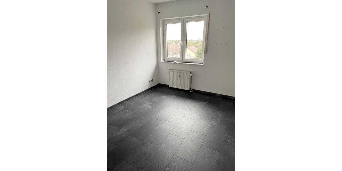 Dachgeschoßwohnung Iserlohn Grüne - 3 Zimmer, 82 m&sup2;, 179.000&euro; | Angebot:27449139