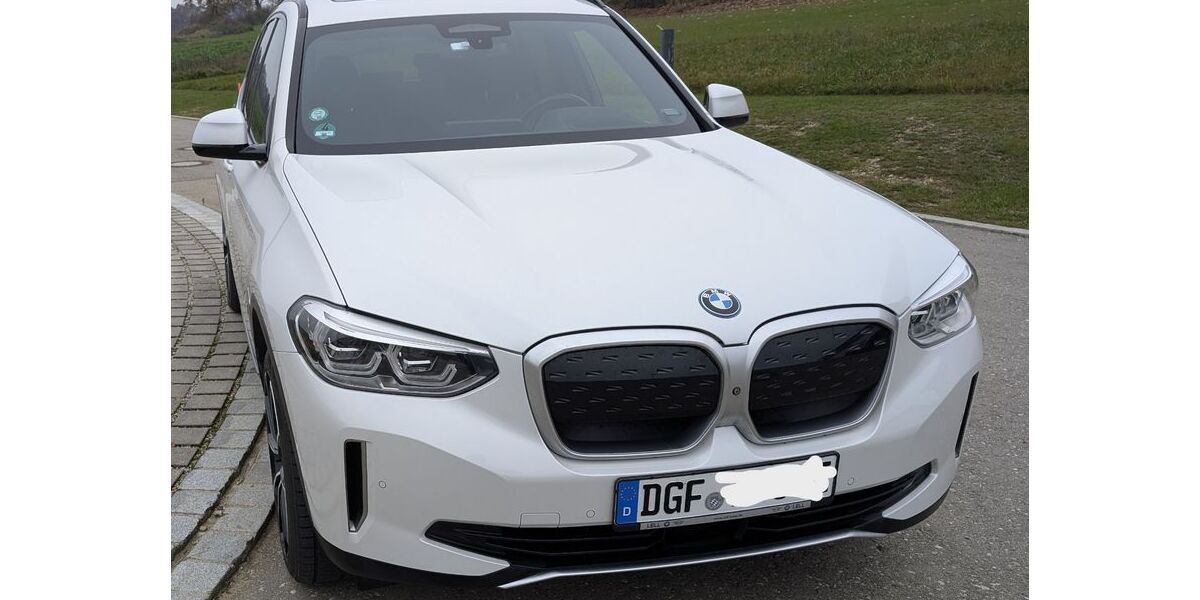 BMW iX3 67.300 km 33.000 &euro; Oberviehbach 84183