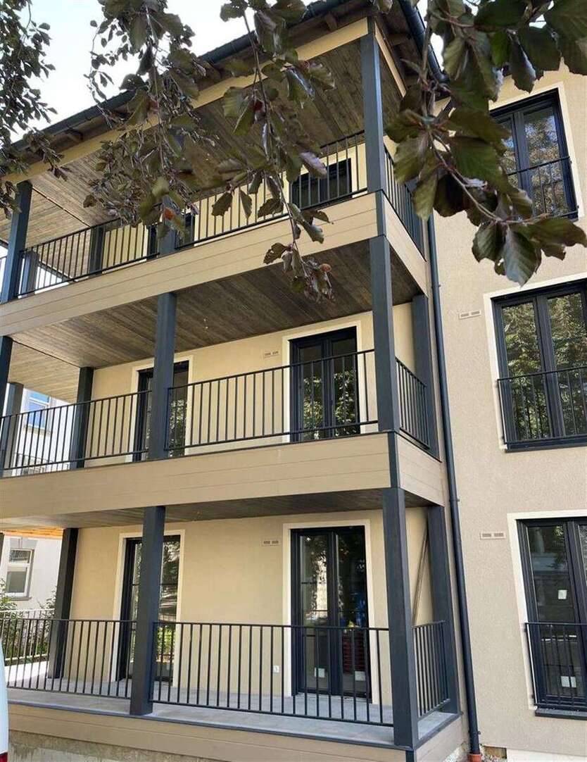 Wohnung zum Kaufen in Werdau , Sachs 323.000 € 108.68 m² 4 zimmer