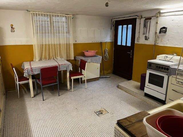 Einfamilienhaus Erwitte - 7 Zimmer, 170 m&sup2;, 290.000&euro; | Angebot:25769960