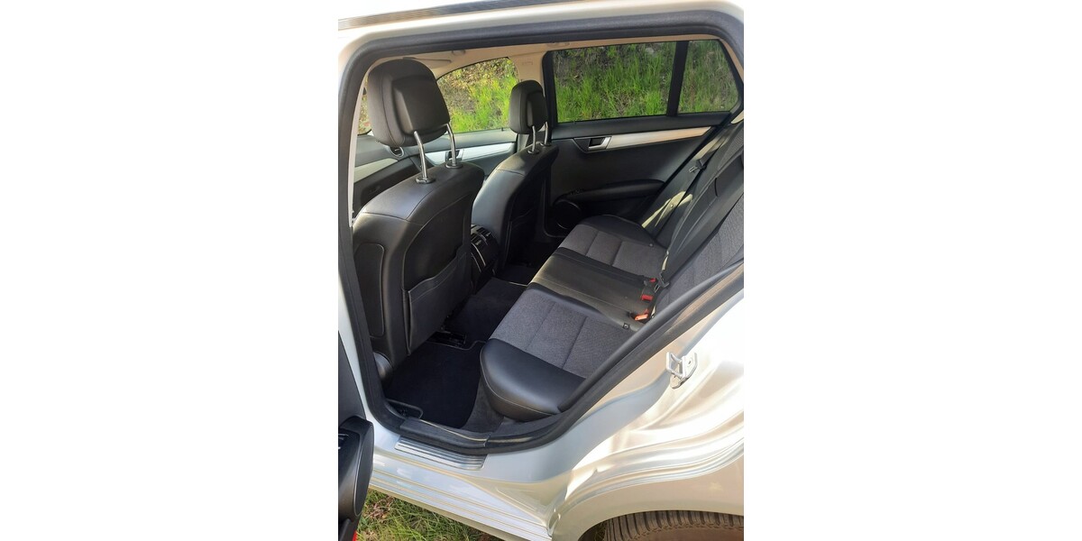 Mercedes-Benz C 180 T 222.000 km 9.000 &euro; Havelberg 39539