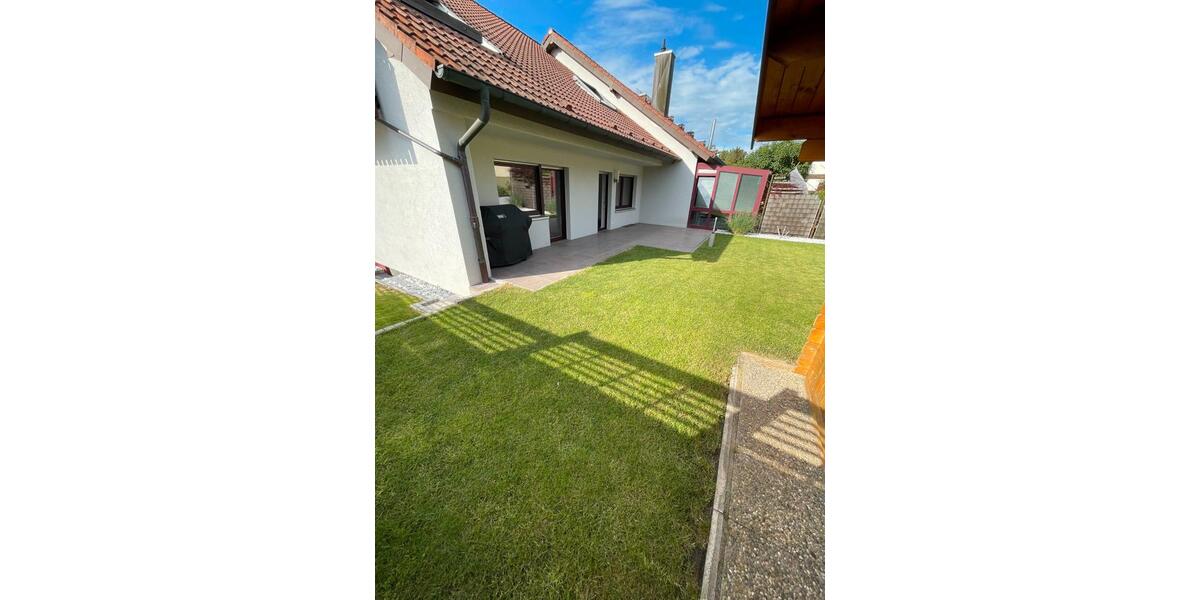 Erdgeschoßwohnung Neuenstein - 4 Zimmer, 100 m&sup2;, 1.050&euro; | Angebot:26350156