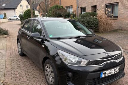 Kia Rio 114.500 km 8.300 &euro; Düsseldorf 40595