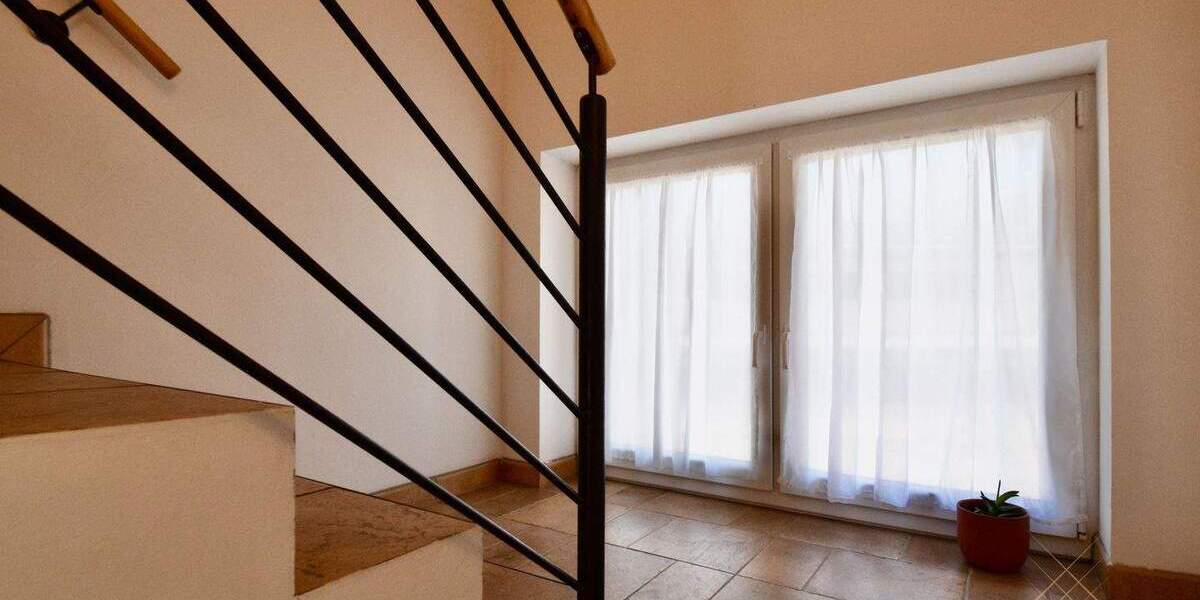 Modernes Zweifamilienhaus in ruhiger Lage von Kaiserslautern 6 zimmer