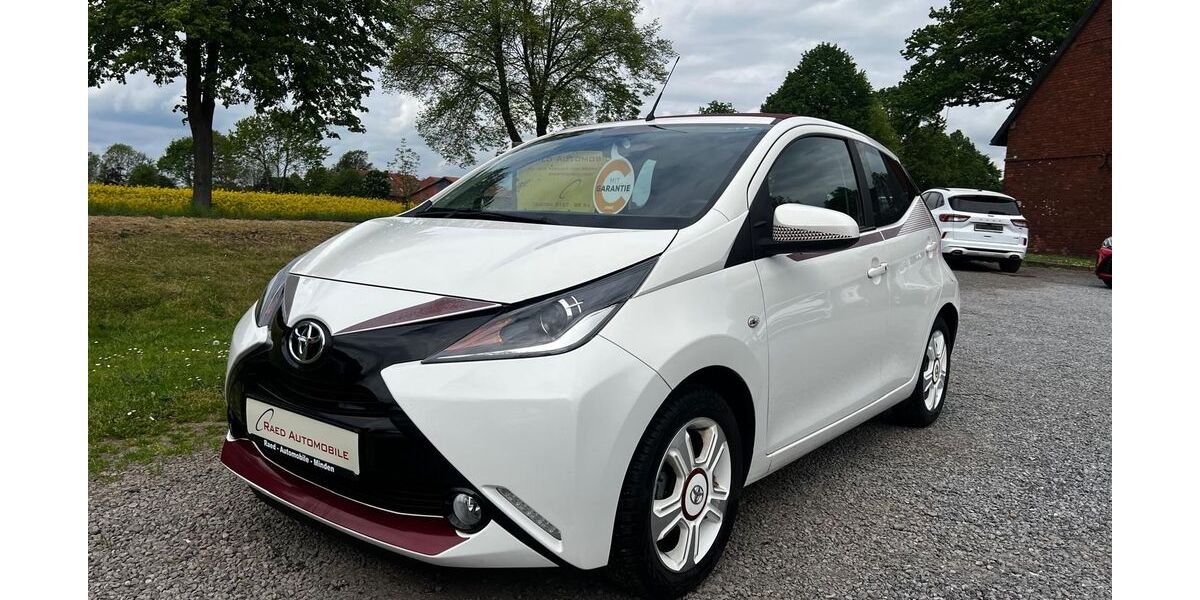 Toyota Aygo (X) 35.470 km 8.990 &euro; Minden 32425