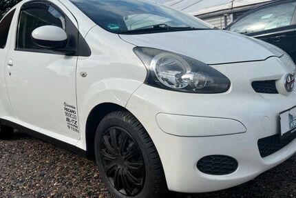 Toyota Aygo (X) 122.647 km 2.990 &euro; Hamburg 22179
