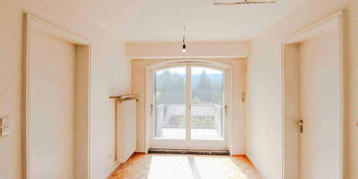 Sofort wohlfühlen: Lichtdurchflutetes 6-Zi.-Architektenhaus in idyllischer Lage in Sankt Georgen 6 zimmer