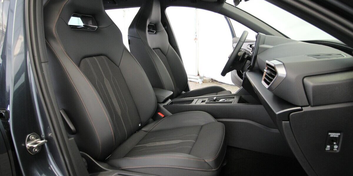 Cupra Leon Sportstourer e-HYBRID 6-DSG NAVI+LED+KAMERA 8.683 km 28.900 &euro; Hagenow 19230