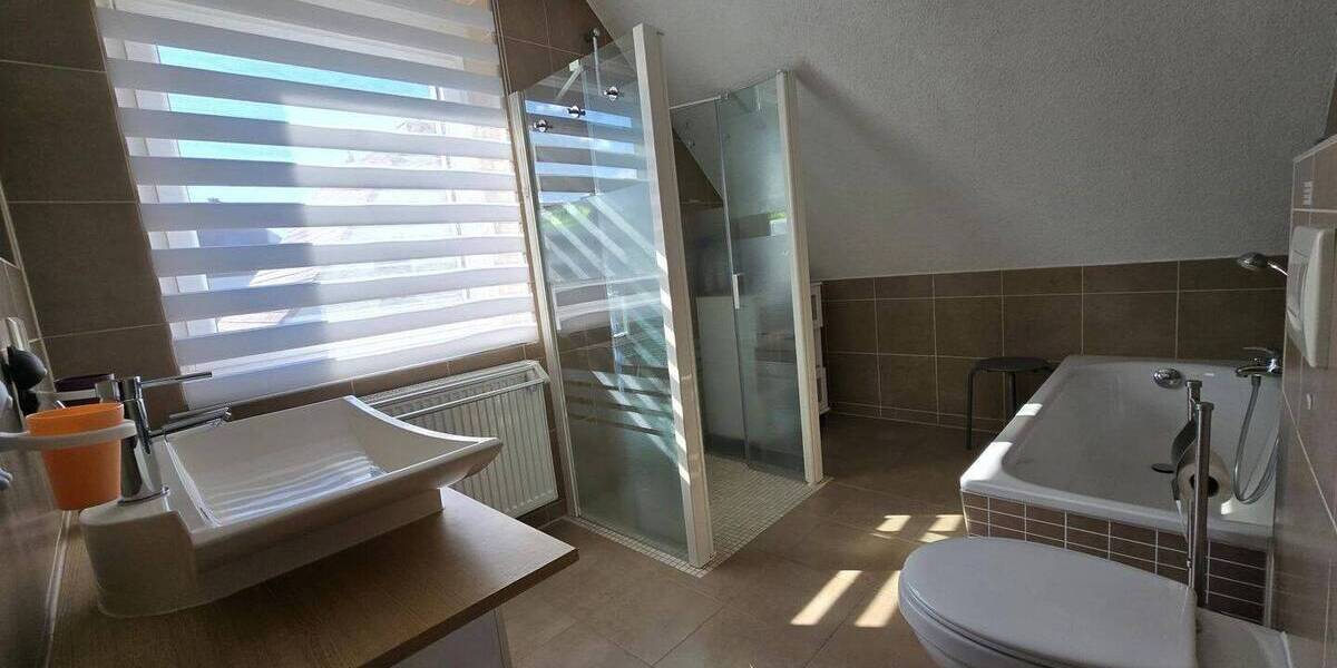 Einfamilienhaus Lichtenhain Lichtenhain - 7 Zimmer, 216 m&sup2;, 320.000&euro; | Angebot:26388951