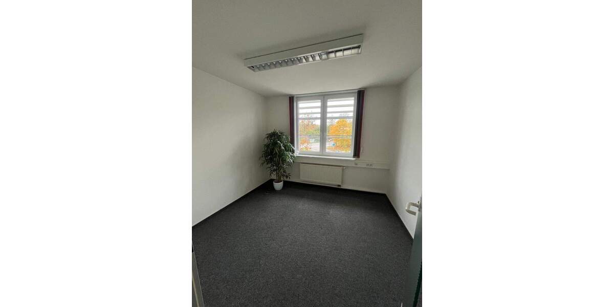 Einfamilienhaus Karlsruhe Neureut - 1.950&euro; | Angebot:24460397