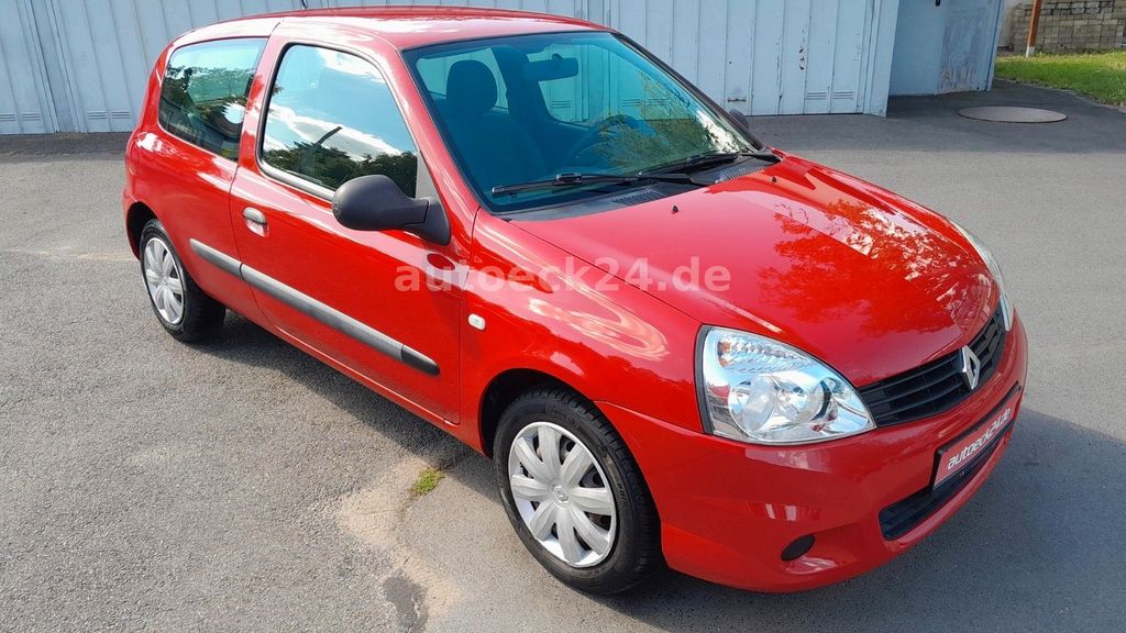 Renault Clio 63.900 km 3.695 &euro; Dresden 01279
