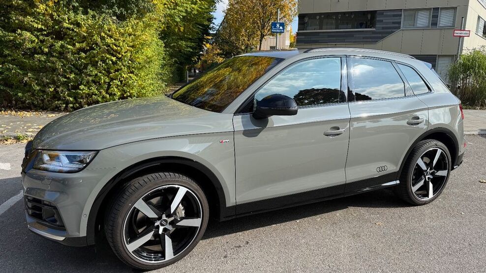 Audi Q5 105.000 km 30.900 € München 81476