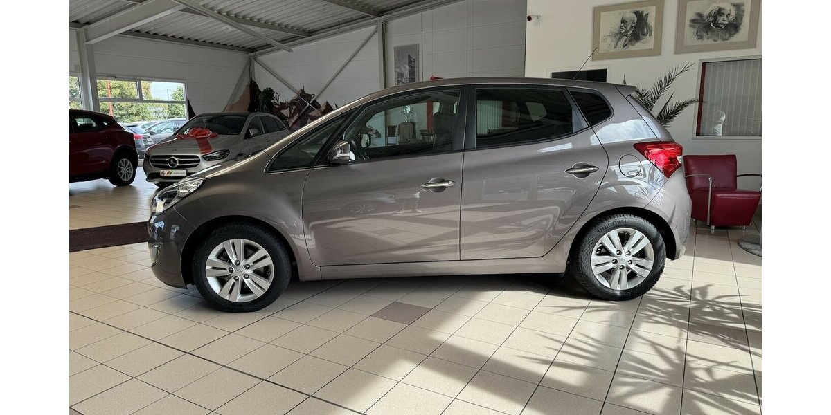 Hyundai ix20 FIFA world Cup Edition Automatik/LEDER/AHK/ 59.985 km 10.990 &euro; Leipzig 04347