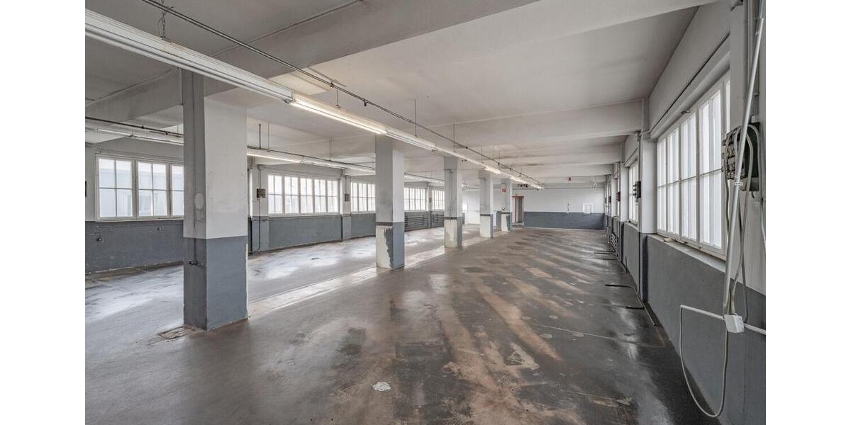 Gewerbeobjekt Villingen-Schwenningen Schwenningen - 2.082&euro; | Angebot:26227770