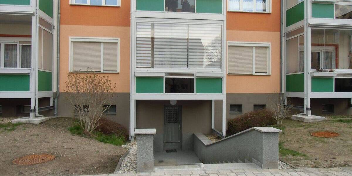 Etagenwohnung Hoyerswerda - 3 Zimmer, 77 m&sup2;, 79.000&euro; | Angebot:25986169