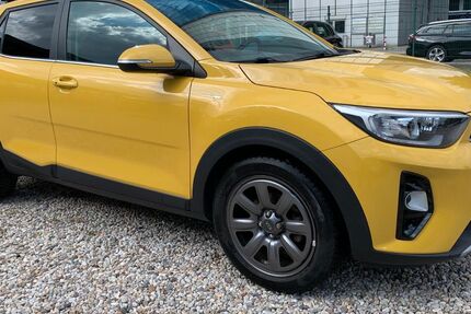 Kia Stonic 12.615 km 14.990 &euro; Berlin-Spandau 13597