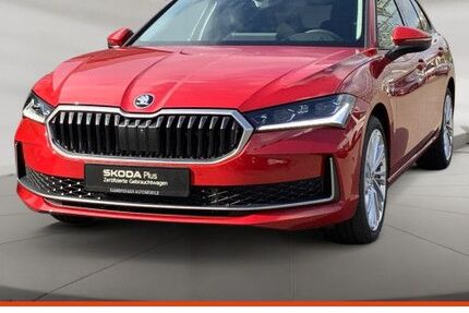 Skoda Superb 4.900 km 43.390 € Kirchheim 73230