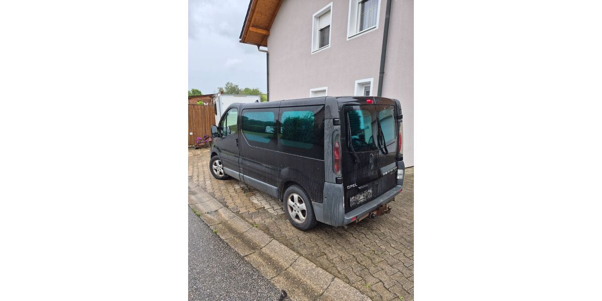 Opel Vivaro 300.000 km 3.400 &euro; Eggenfelden 84307